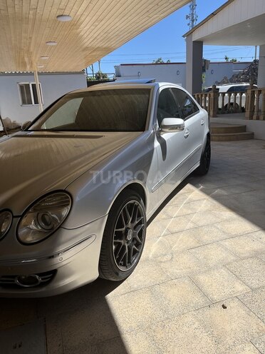 Mercedes E 280