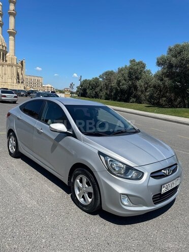 Hyundai Accent