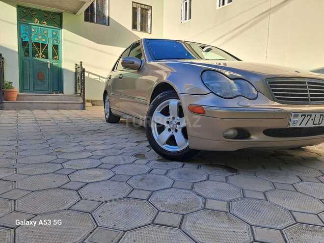 Mercedes C 240