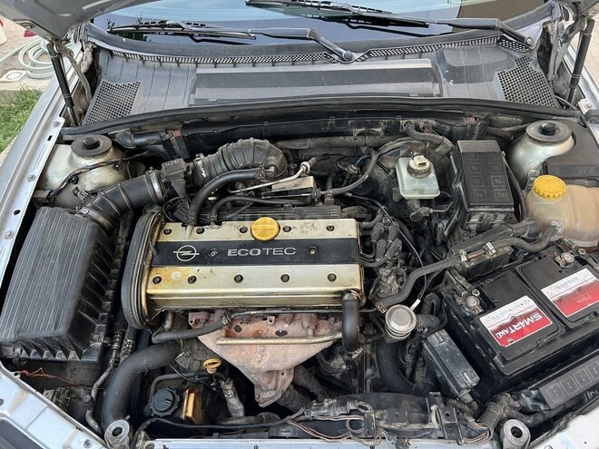 Opel Vectra 1997, 402,000 km - 1.8 l - Bakı