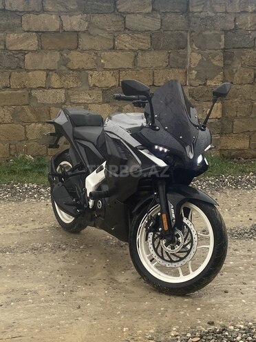 Bajaj Pulsar RS 200