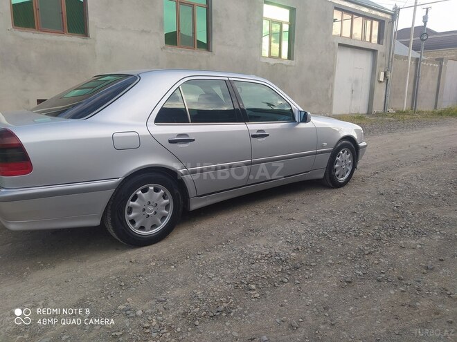 Mercedes C 240