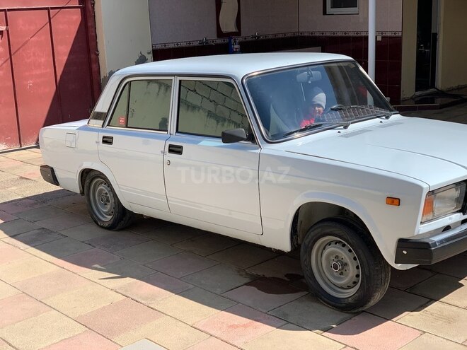 LADA (VAZ) 2107