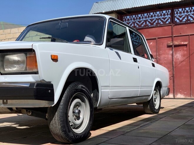 LADA (VAZ) 2107