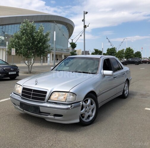 Mercedes C 240