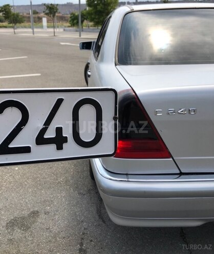 Mercedes C 240