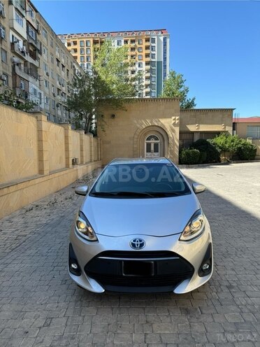 Toyota Prius C