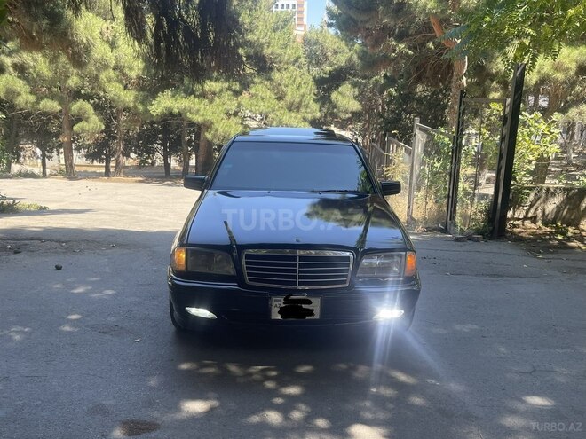 Mercedes C 240