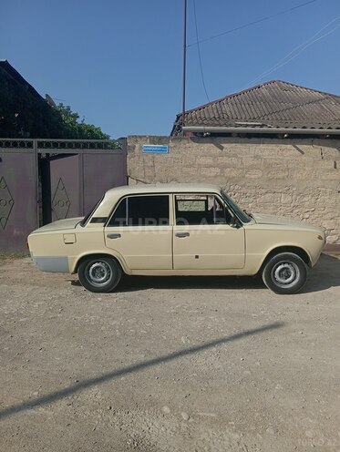 LADA (VAZ) 21011