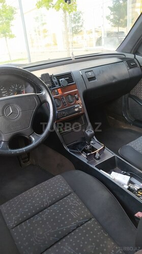 Mercedes C 180