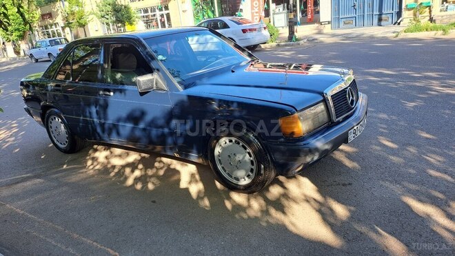 Mercedes 190 1992, 156,000 km - 2.0 l - Qazax