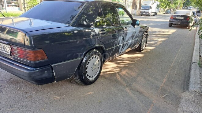 Mercedes 190 1992, 156,000 km - 2.0 l - Qazax