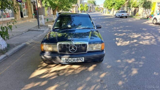 Mercedes 190 1992, 156,000 km - 2.0 l - Qazax