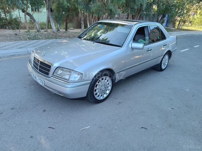 Mercedes C 180