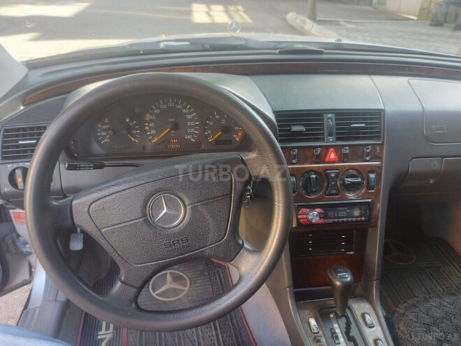 Mercedes C 180