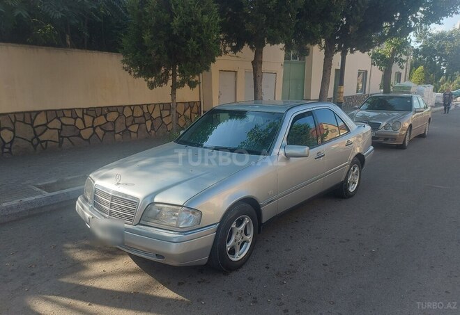 Mercedes C 180