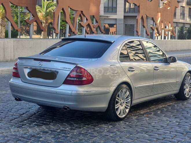 Mercedes E 320