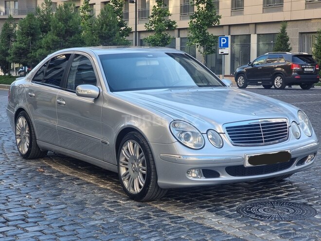 Mercedes E 320