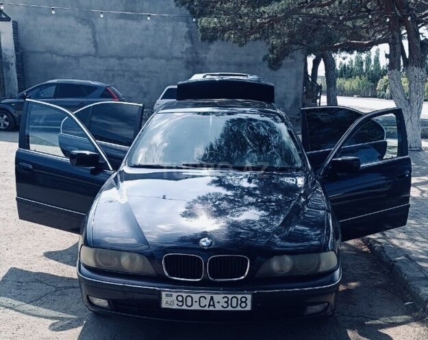 BMW 523