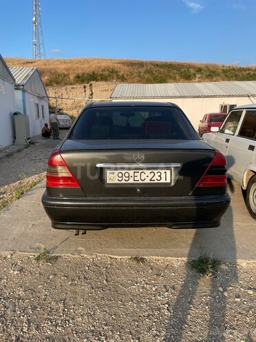 Mercedes C 180