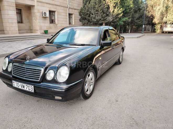 Mercedes E 230