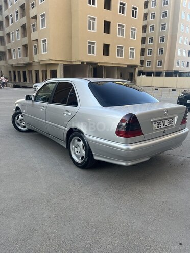 Mercedes C 180