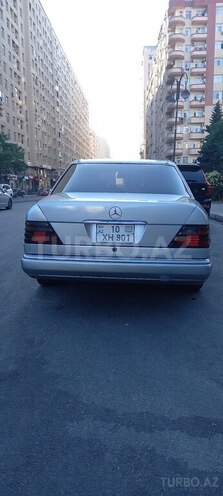 Mercedes E 250