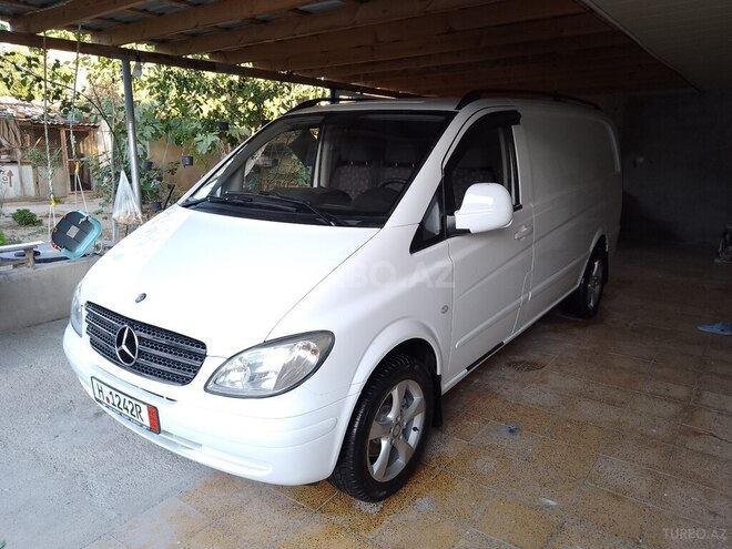 Mercedes Vito 111