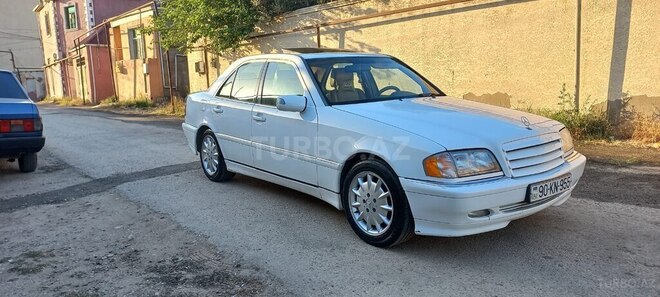 Mercedes C 240