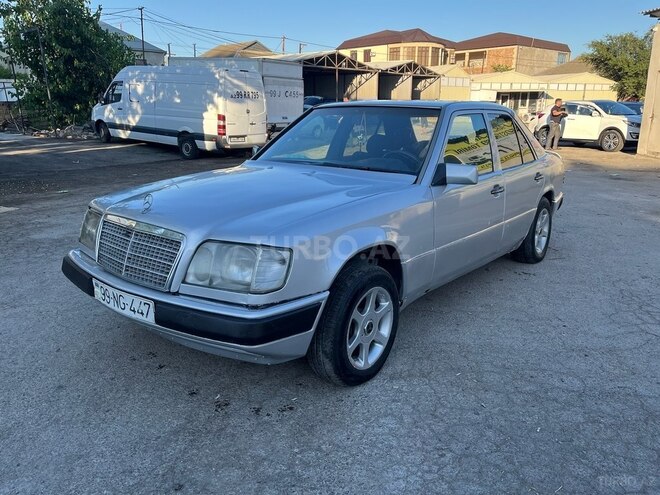 Mercedes E 200