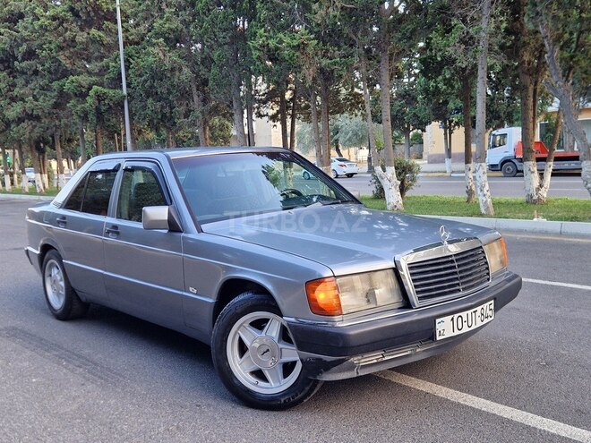 Mercedes 190