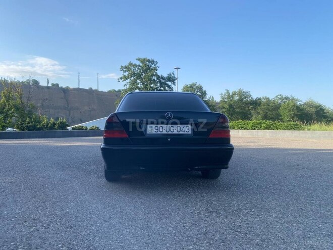 Mercedes C 230