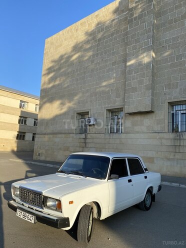 LADA (VAZ) 2107