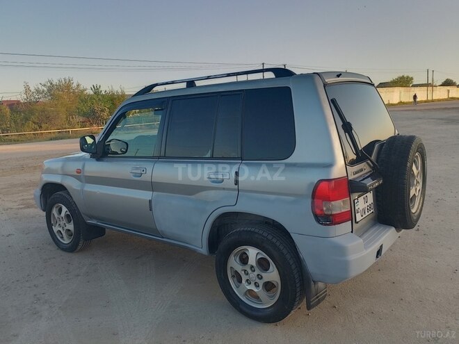 Mitsubishi Pajero io