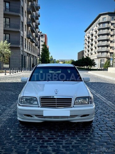 Mercedes C 180