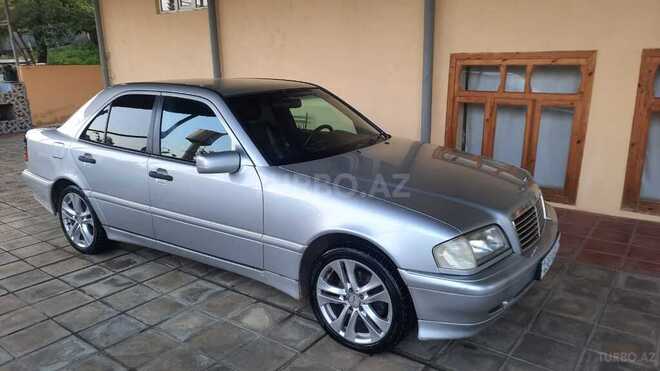 Mercedes C 230