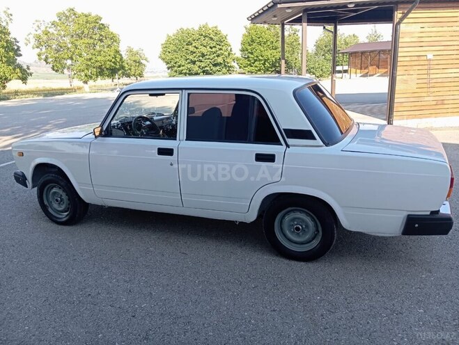 LADA (VAZ) 2107