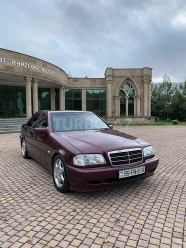 Mercedes C 180