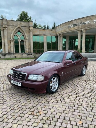 Mercedes C 180