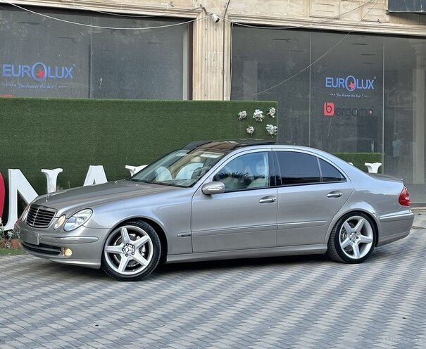 Mercedes E 240