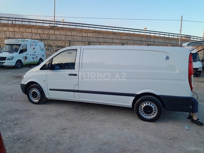 Mercedes Vito 111