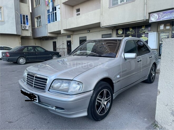 Mercedes C 180