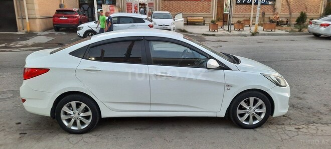 Hyundai Accent