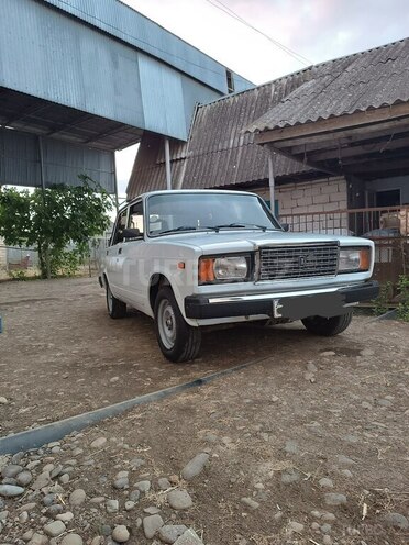 LADA (VAZ) 2107