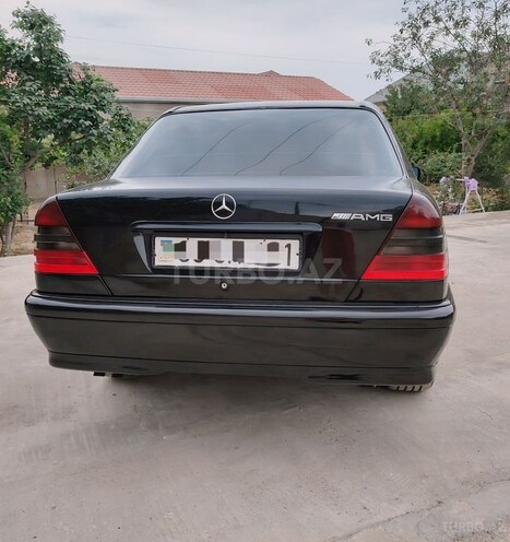 Mercedes C 200