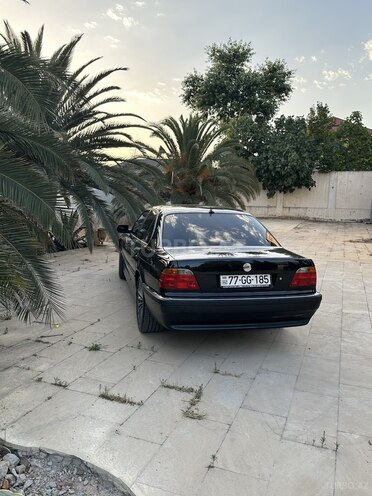 BMW 740