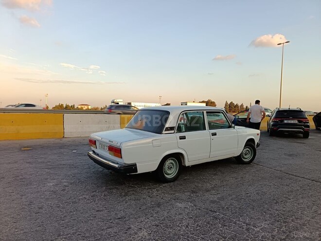 LADA (VAZ) 2107