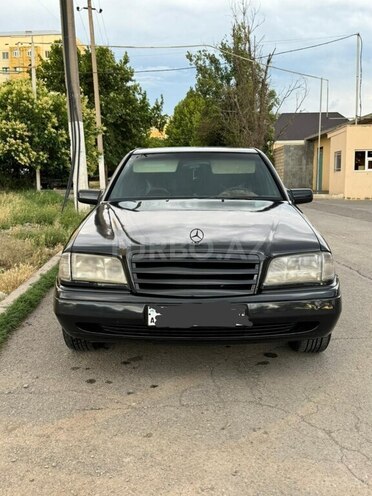 Mercedes C 180