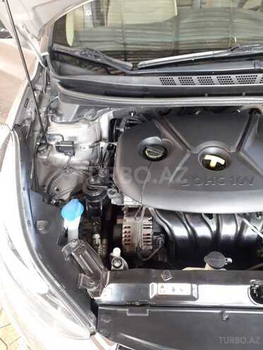 Hyundai Elantra 2015, 139,200 km - 1.8 l - Masallı
