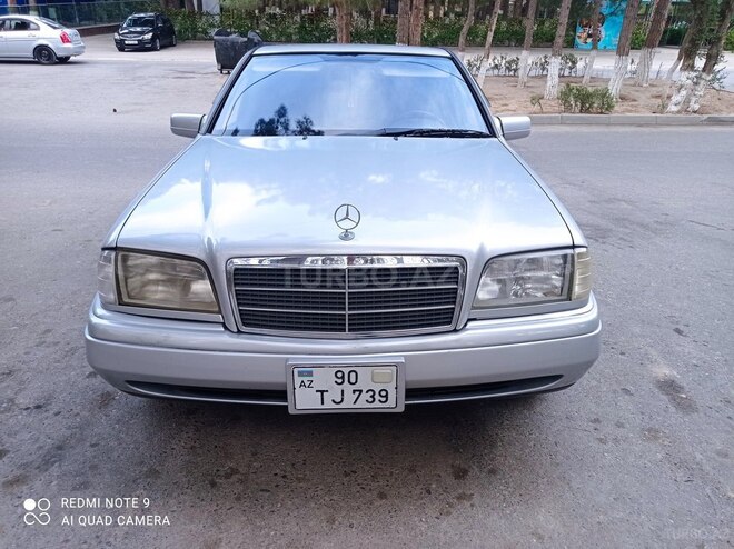 Mercedes C 200